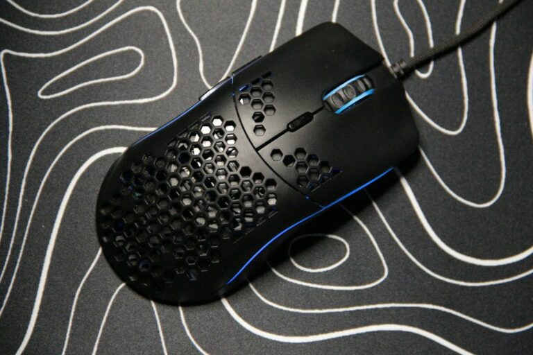 Comparing Wired and Wireless Mouses: Which Is Right for You?